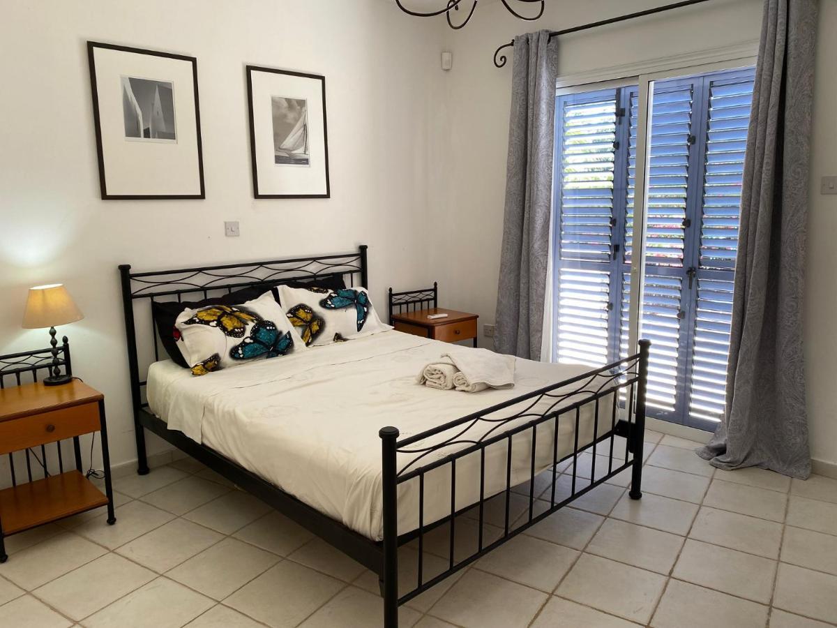 Limnaria Villas Sunny Garden Apartment Paphos Bagian luar foto